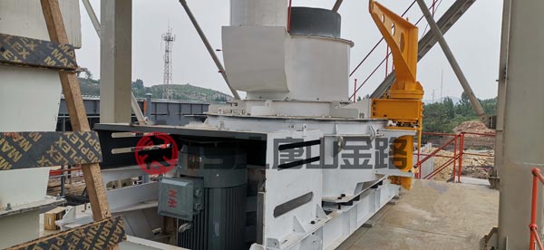 錘破、對輥破、立軸沖擊破三種制砂設備優(yōu)劣對比